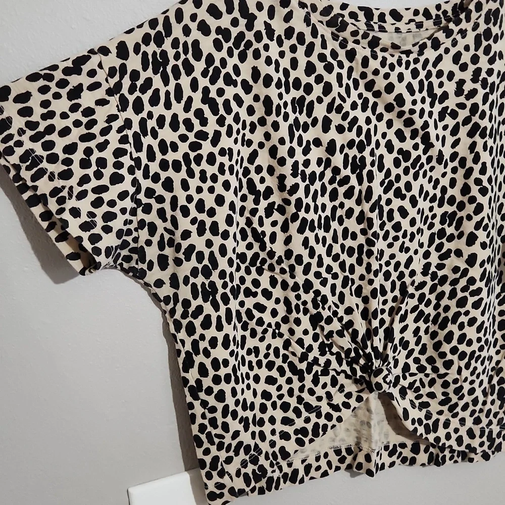 Banana Republic Leopard Print Crop Top Size Small - Picture 4 of 5